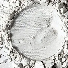 The photograph supplied for Bentonite clay.
